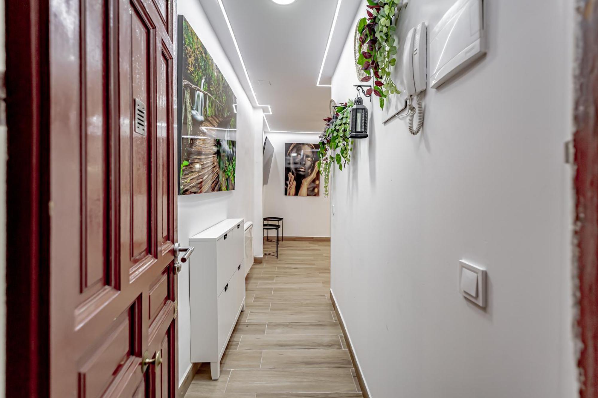 Apartamentos Estrecho Madrid Oda fotoğraf